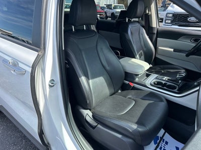 2023 Kia Carnival LX Seat Package