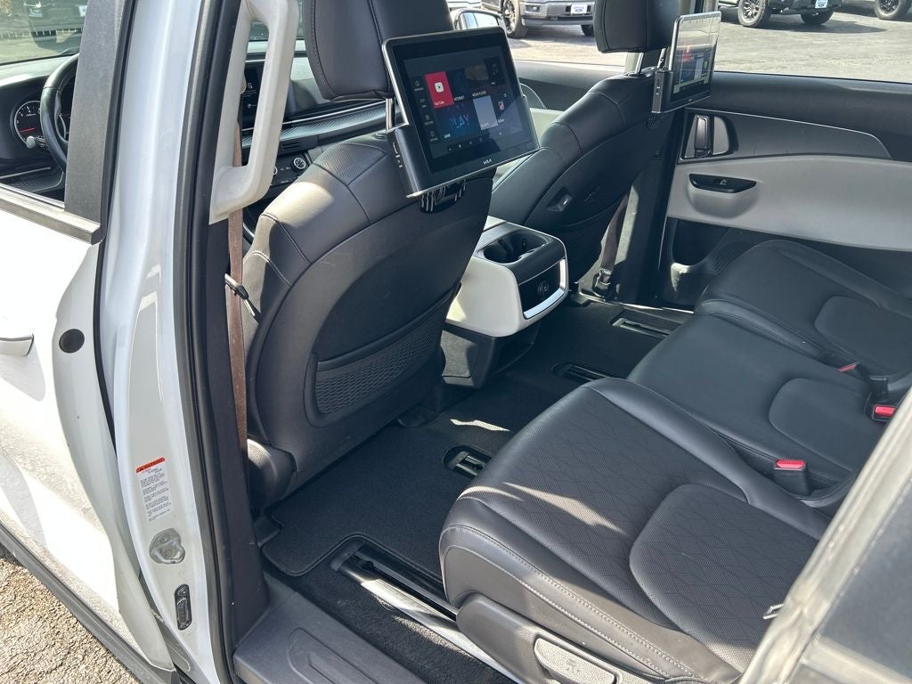 2023 Kia Carnival LX Seat Package