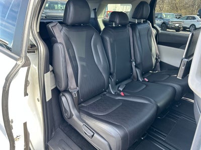 2023 Kia Carnival LX Seat Package