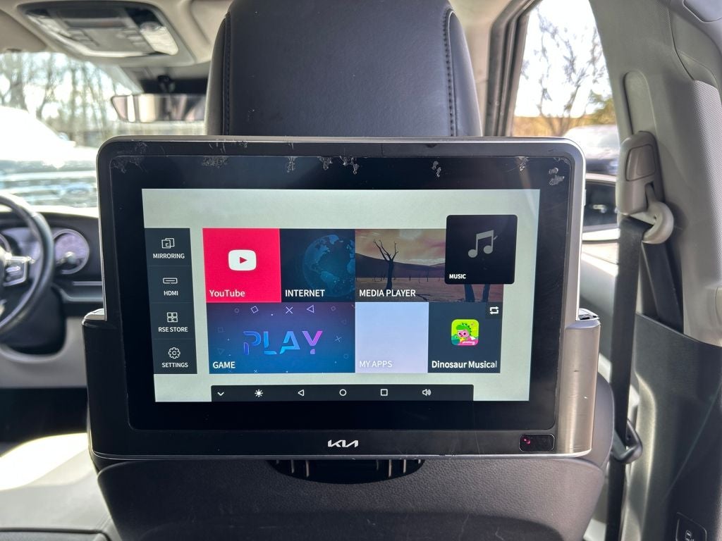 2023 Kia Carnival LX Seat Package