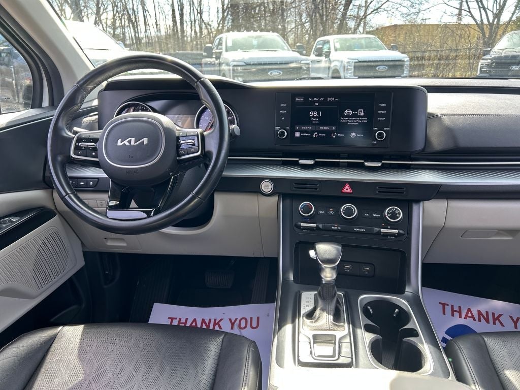 2023 Kia Carnival LX Seat Package
