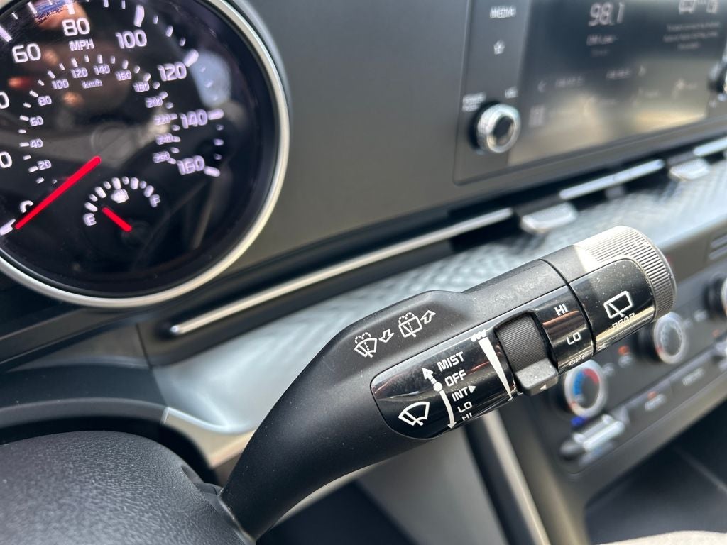 2023 Kia Carnival LX Seat Package