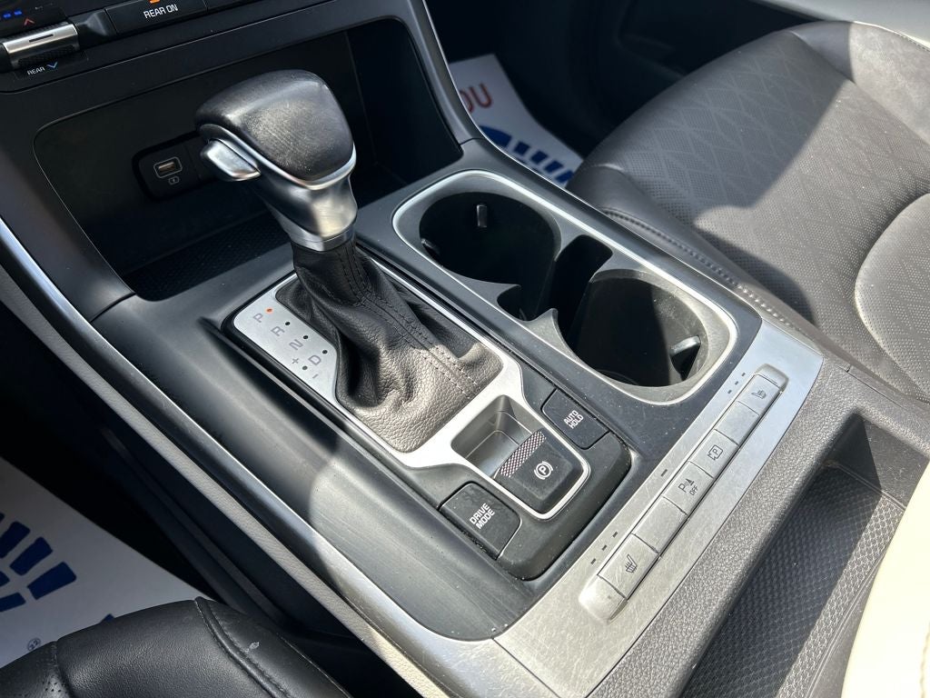 2023 Kia Carnival LX Seat Package