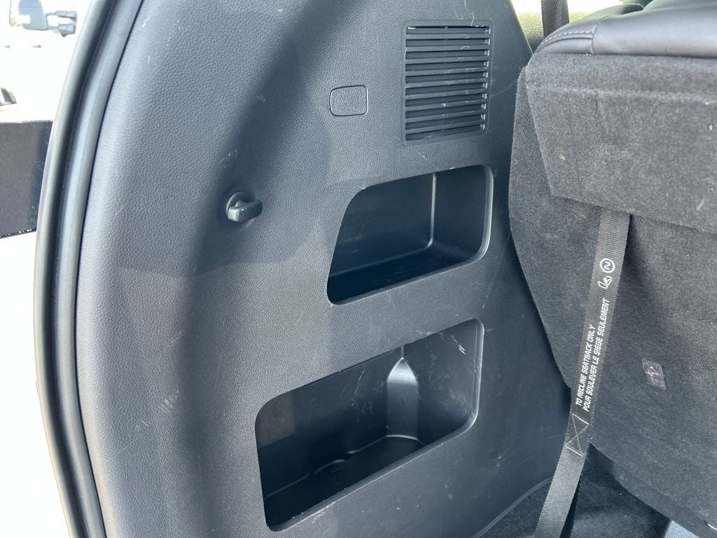 2023 Kia Carnival LX Seat Package