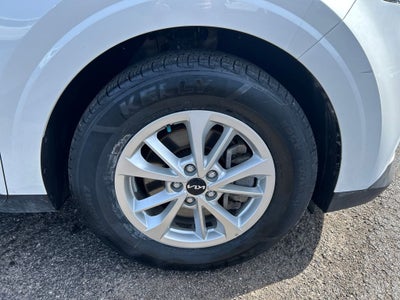 2023 Kia Carnival LX Seat Package