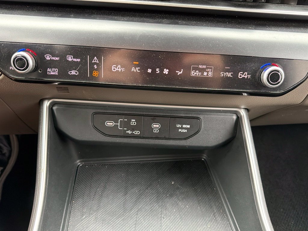 2025 Kia Carnival LXS