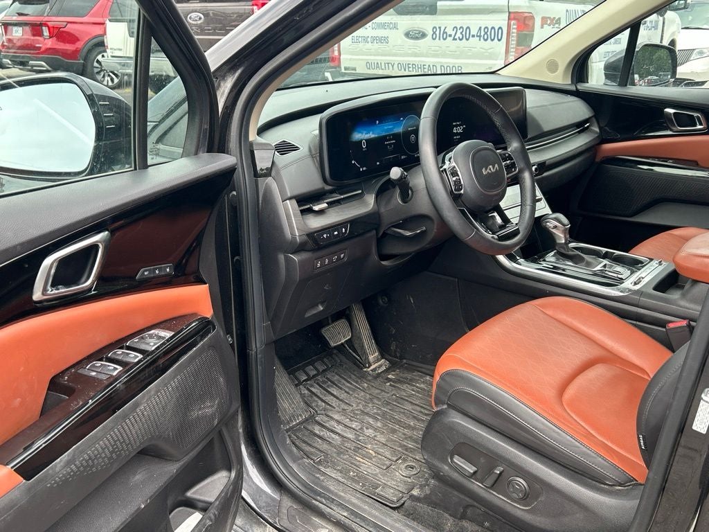 2024 Kia Carnival SX