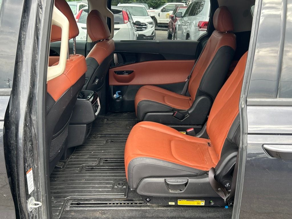2024 Kia Carnival SX