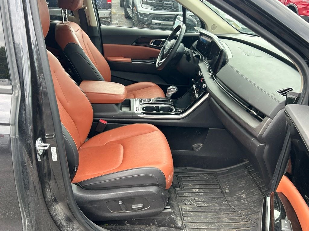 2024 Kia Carnival SX