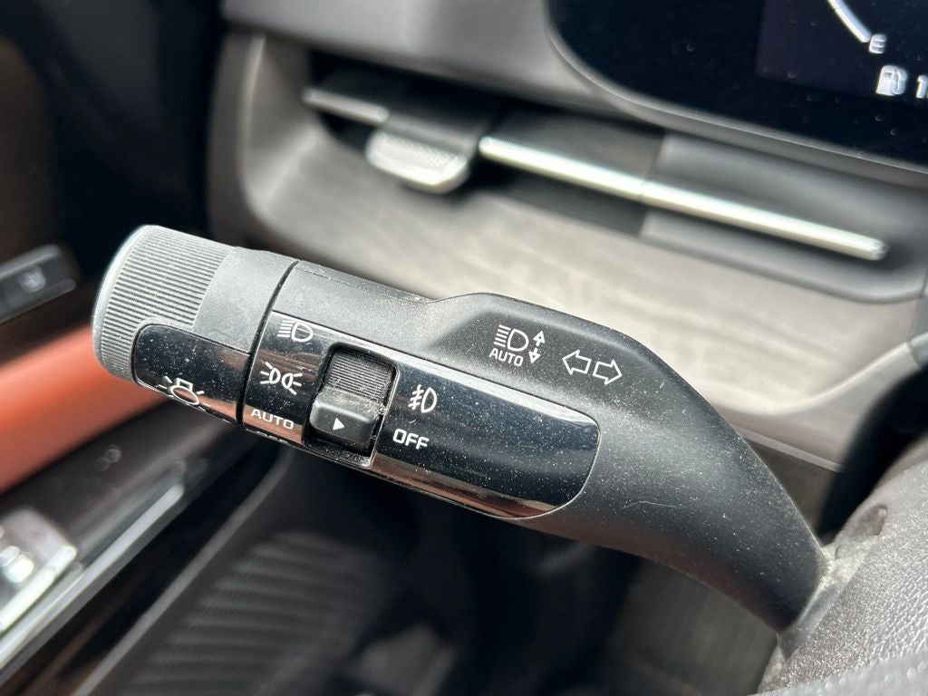 2024 Kia Carnival SX