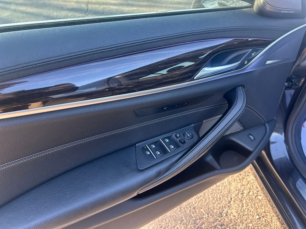 2017 BMW 5 Series 540i