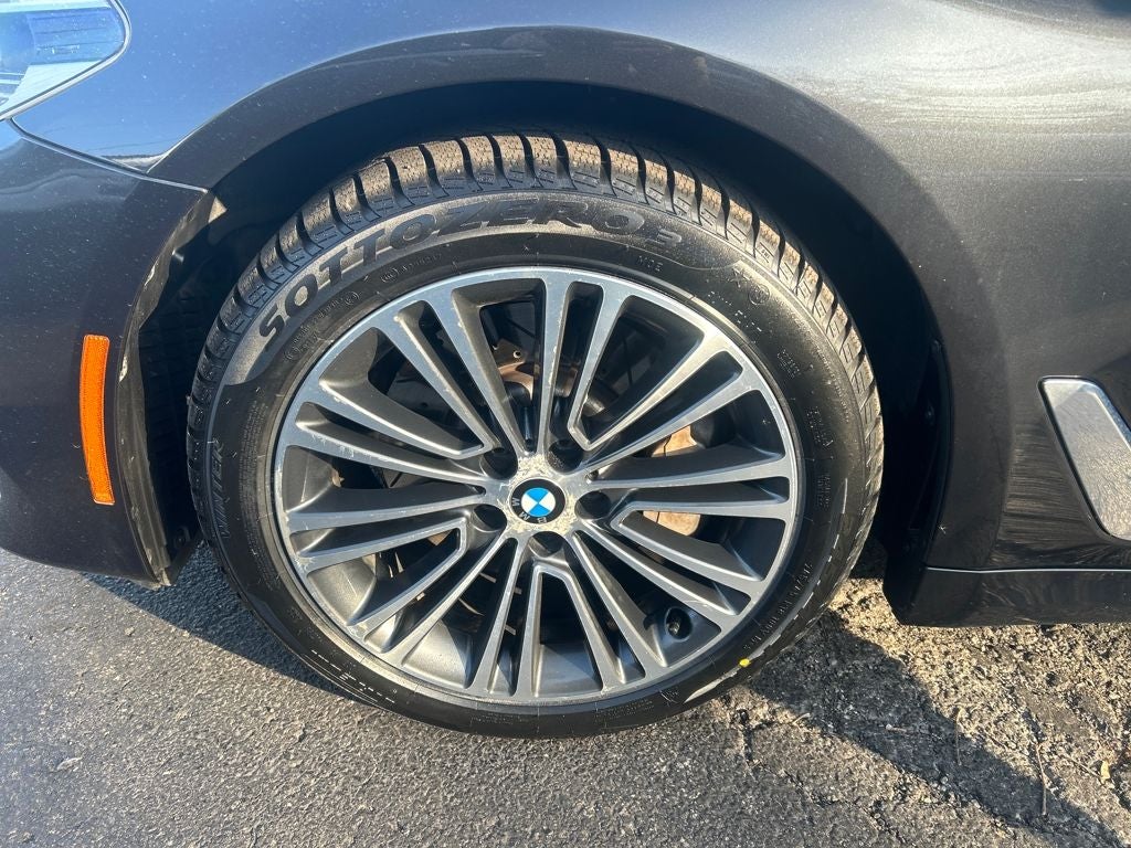 2017 BMW 5 Series 540i