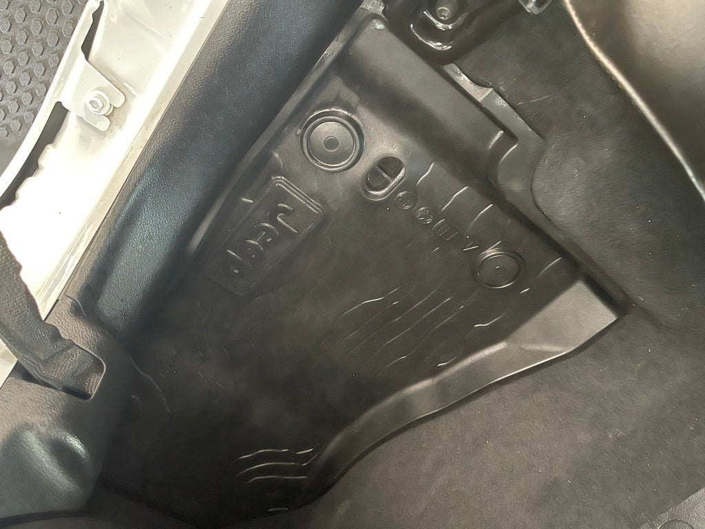 2020 Jeep Wrangler Unlimited Sahara Altitude