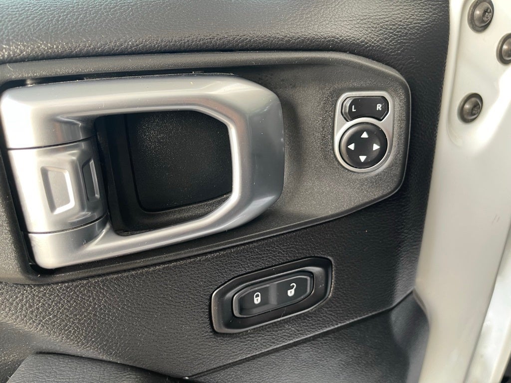 2020 Jeep Wrangler Unlimited Sahara Altitude