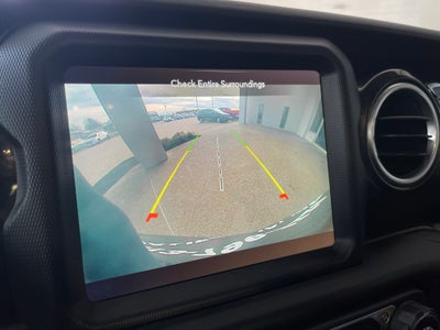 2020 Jeep Wrangler Unlimited Sahara Altitude