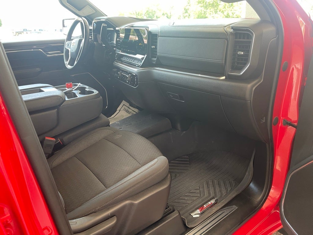 2024 Chevrolet Silverado 1500 LT LT1