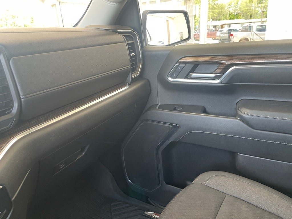 2024 Chevrolet Silverado 1500 LT LT1