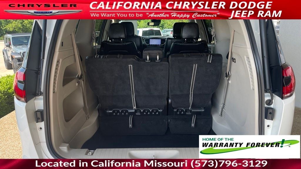 2022 Chrysler Pacifica Touring L