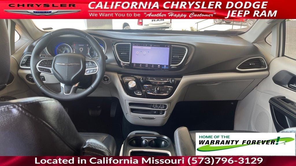 2022 Chrysler Pacifica Touring L