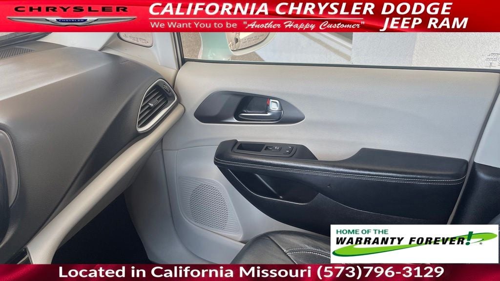 2022 Chrysler Pacifica Touring L