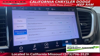 2022 Chrysler Pacifica Touring L