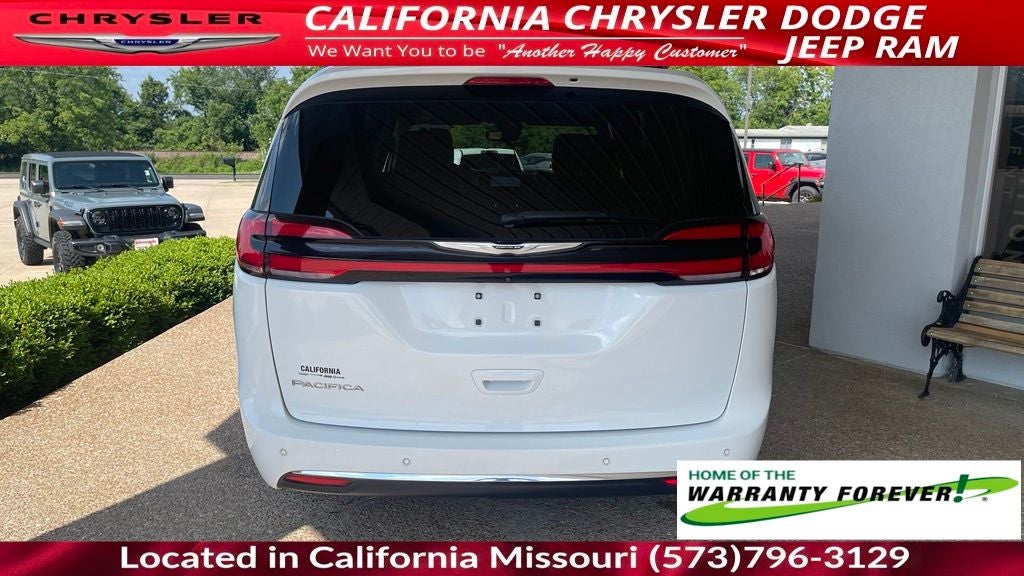 2022 Chrysler Pacifica Touring L