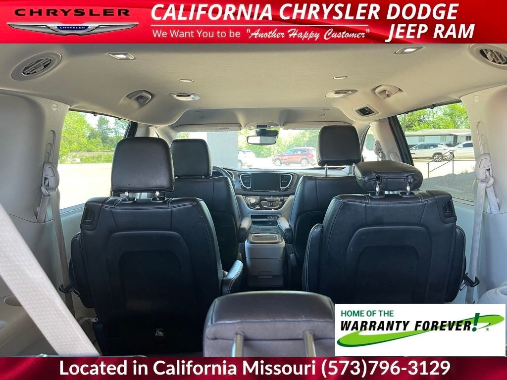 2022 Chrysler Pacifica Touring L