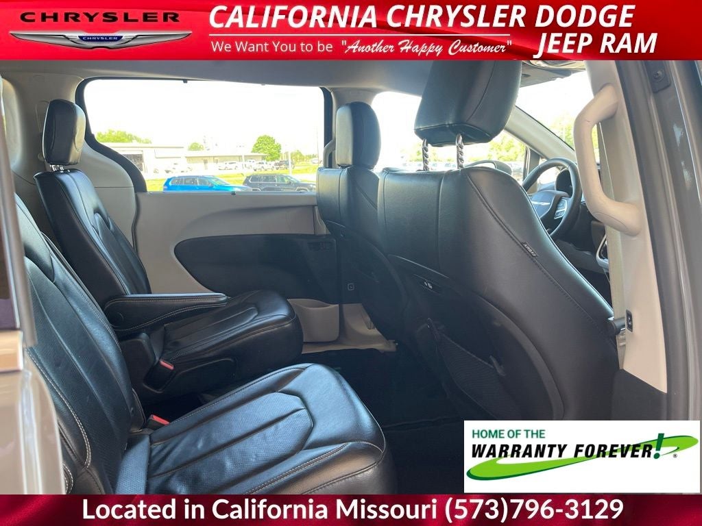 2022 Chrysler Pacifica Touring L