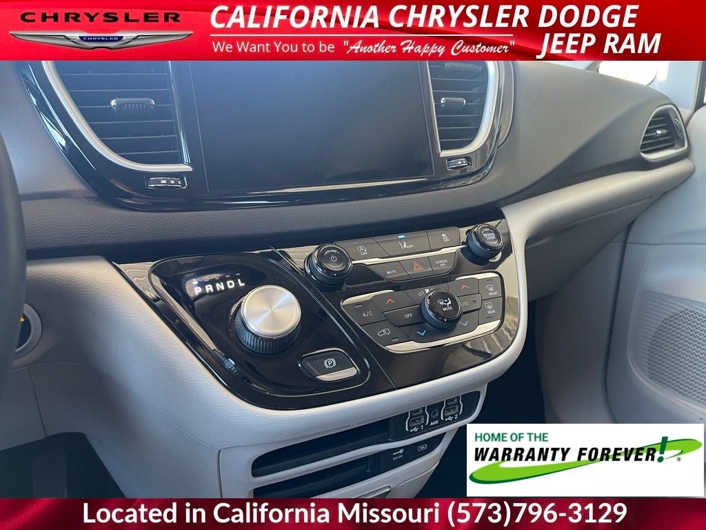 2022 Chrysler Pacifica Touring L