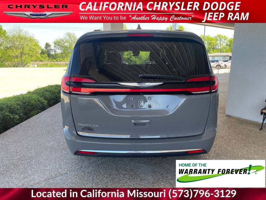 2022 Chrysler Pacifica Touring L