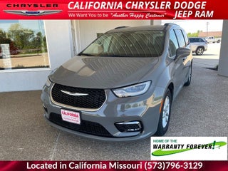 2022 Chrysler Pacifica Touring L