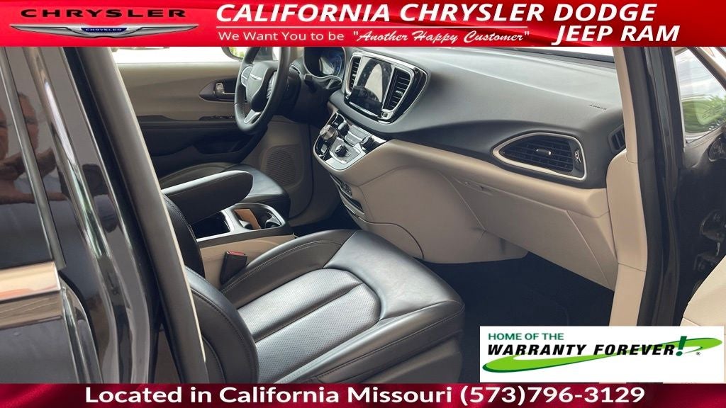 2023 Chrysler Pacifica Touring L