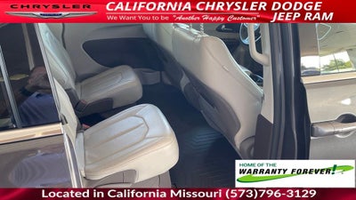 2020 Chrysler Pacifica Touring L