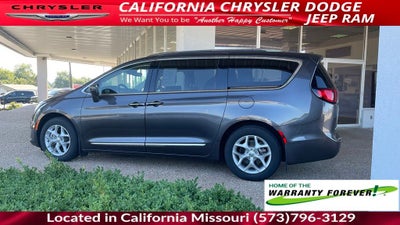 2020 Chrysler Pacifica Touring L