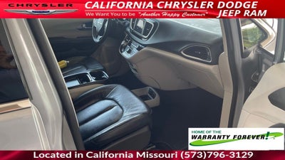 2020 Chrysler Pacifica Touring L