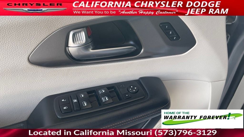 2020 Chrysler Pacifica Touring L