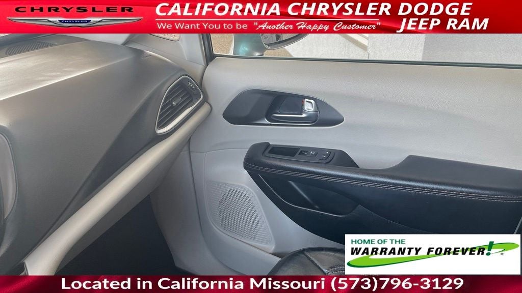2020 Chrysler Pacifica Touring L