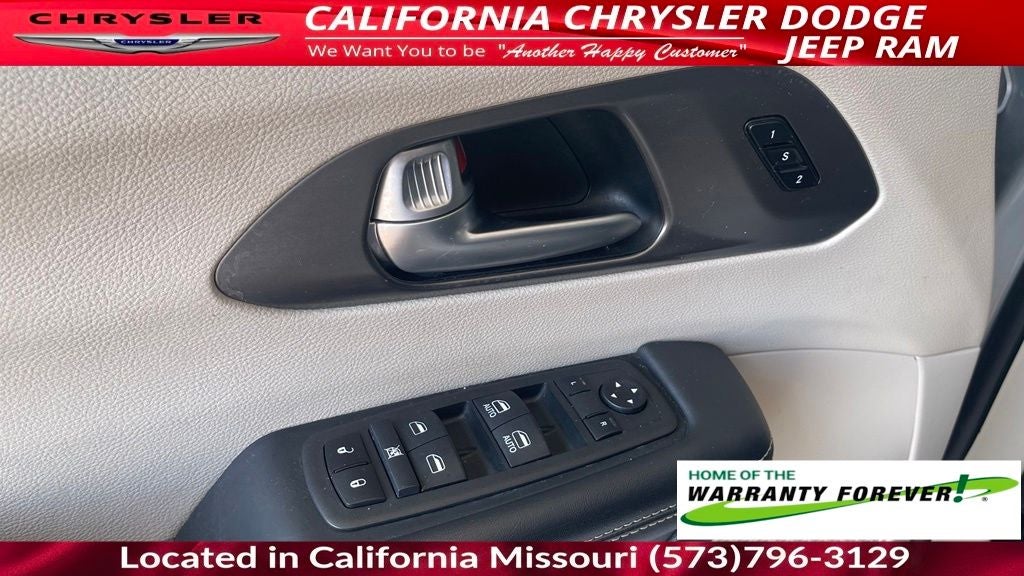 2024 Chrysler Pacifica Touring L