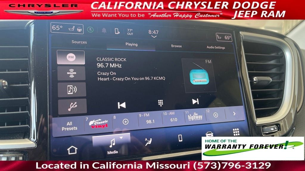 2024 Chrysler Pacifica Touring L