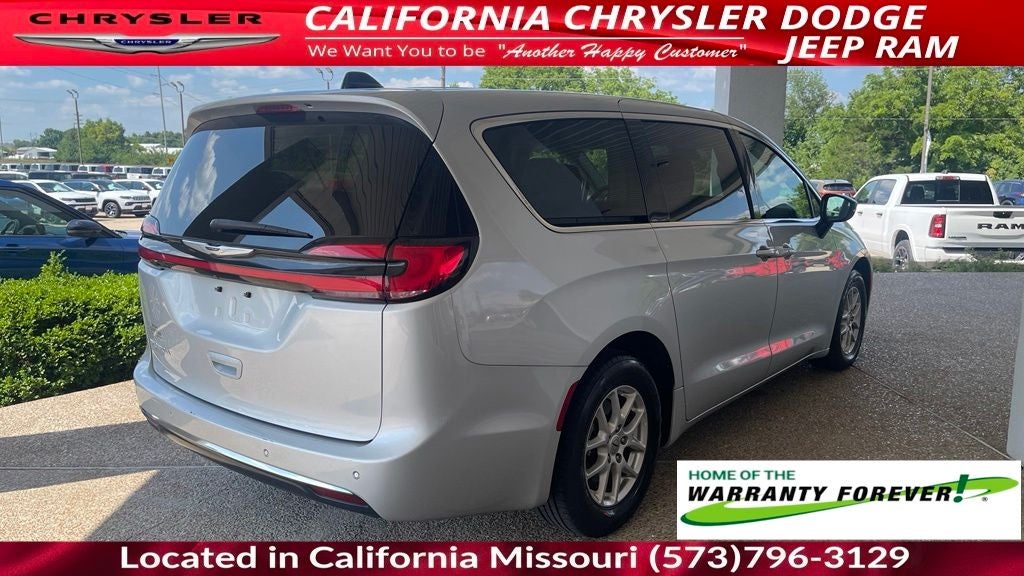 2024 Chrysler Pacifica Touring L