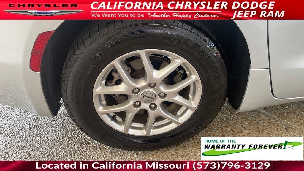 2024 Chrysler Pacifica Touring L