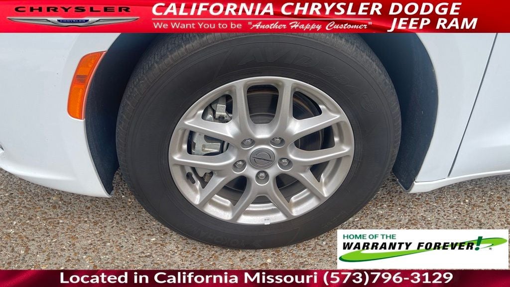 2024 Chrysler Pacifica Touring L