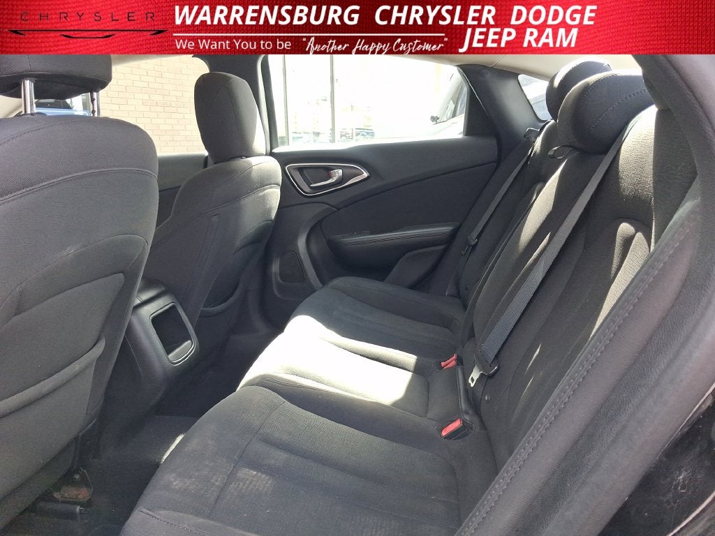 2016 Chrysler 200 Limited