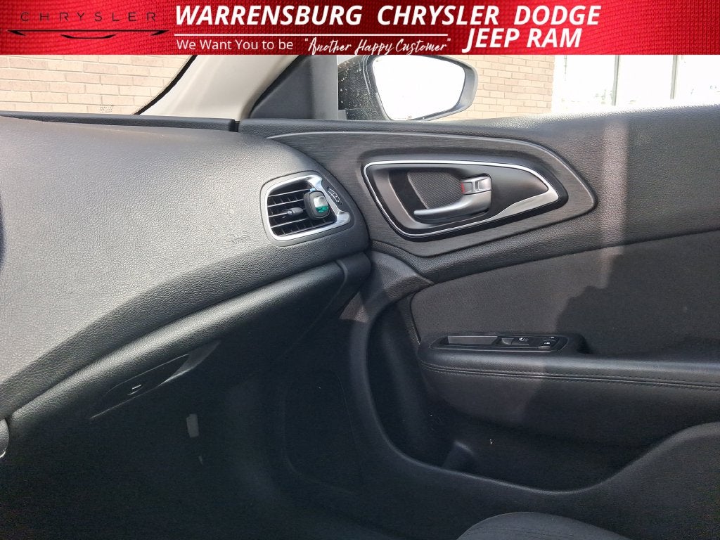 2016 Chrysler 200 Limited