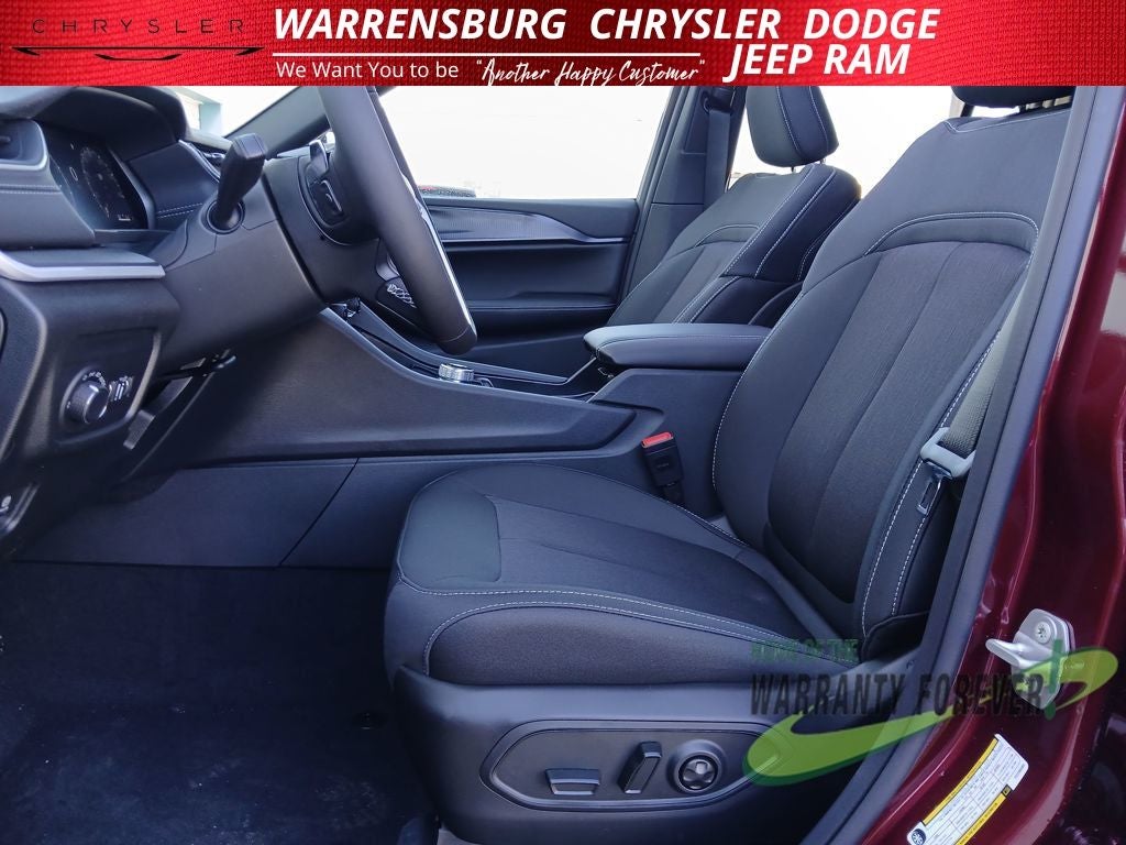 2026 Jeep Grand Cherokee GRAND CHEROKEE LAREDO X 4X4