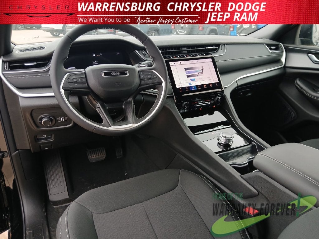 2027 Jeep Grand Cherokee GRAND CHEROKEE LAREDO 4X4