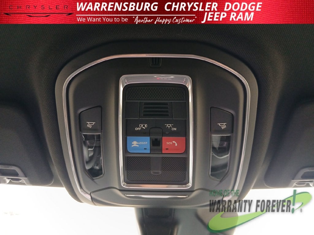 2027 Jeep Grand Cherokee GRAND CHEROKEE LAREDO 4X4
