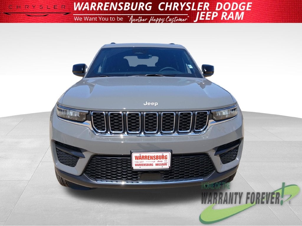 2027 Jeep Grand Cherokee GRAND CHEROKEE LAREDO 4X4