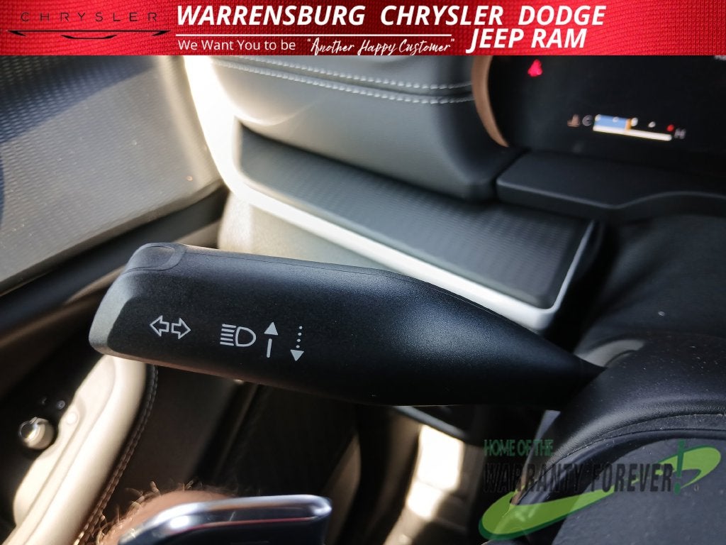 2027 Jeep Grand Cherokee GRAND CHEROKEE LAREDO 4X4