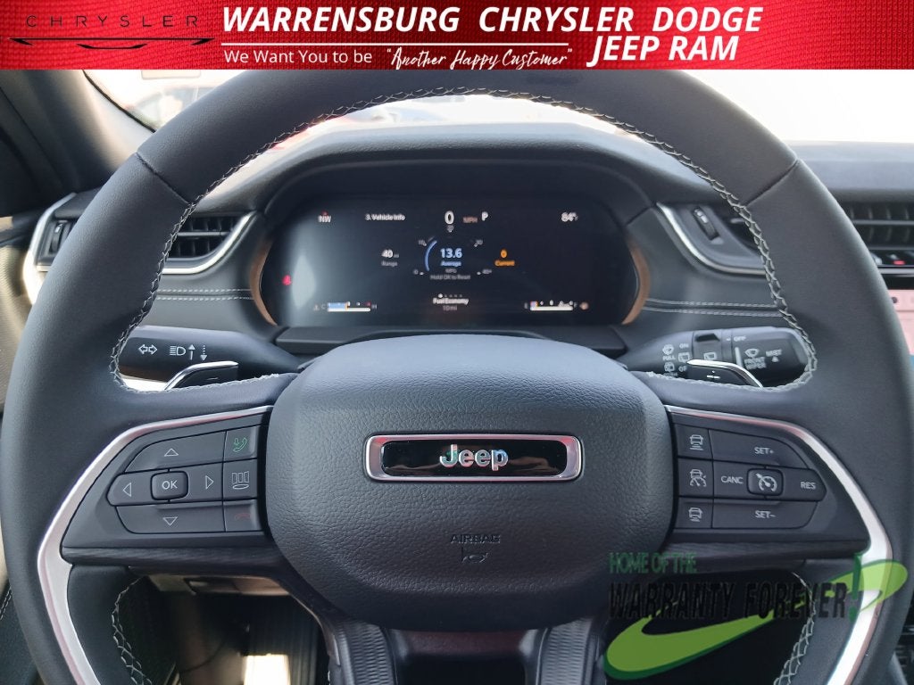 2027 Jeep Grand Cherokee GRAND CHEROKEE LAREDO 4X4